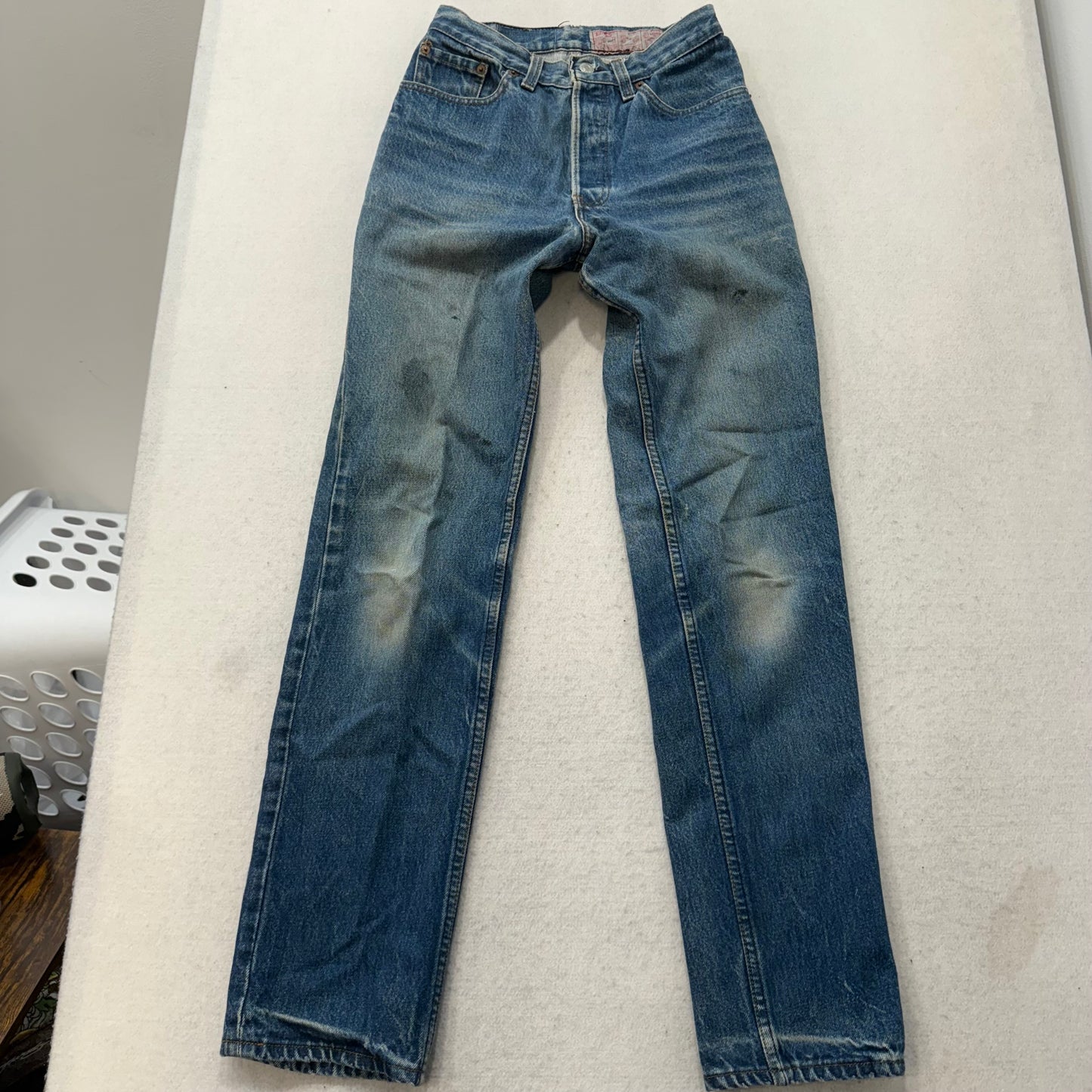 Levi's Strauss & Co. Women's Medium Wash Blue Denim Straight Leg Jeans Size 26