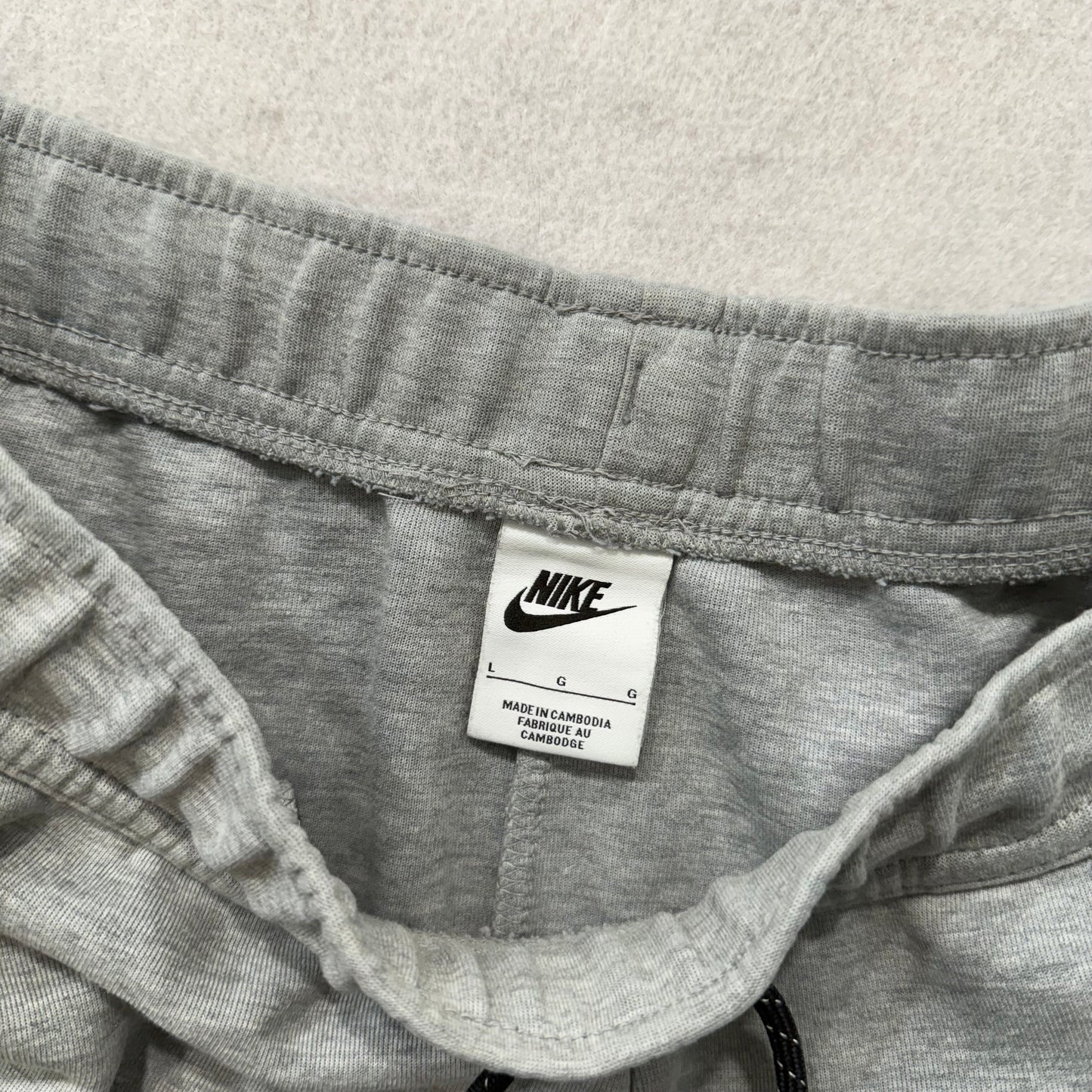 Nike Tech Men's Heather Gray Fleece Joggers Zipper Pockets Swoosh Logo Size L