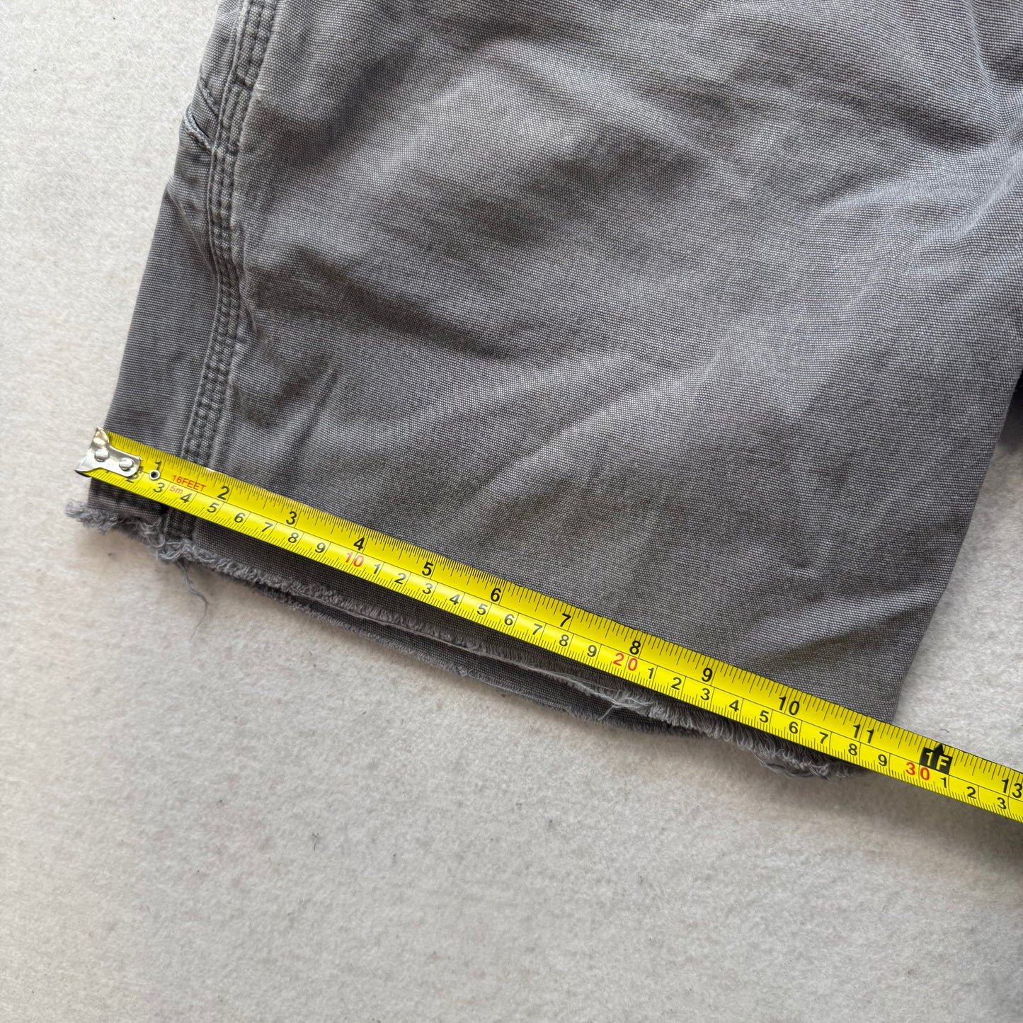 Carhartt Men's Charcoal Gray Canvas Carpenter Shorts Frayed Hem Workwear Size 36