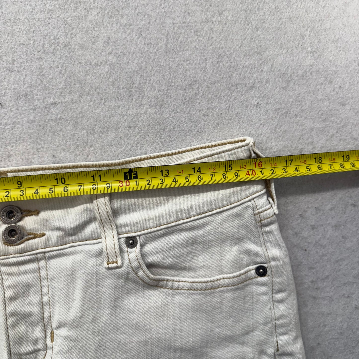 Hollister Co. Women's White Denim Micro Mini Skirt Low-Rise Frayed Hem Size 7