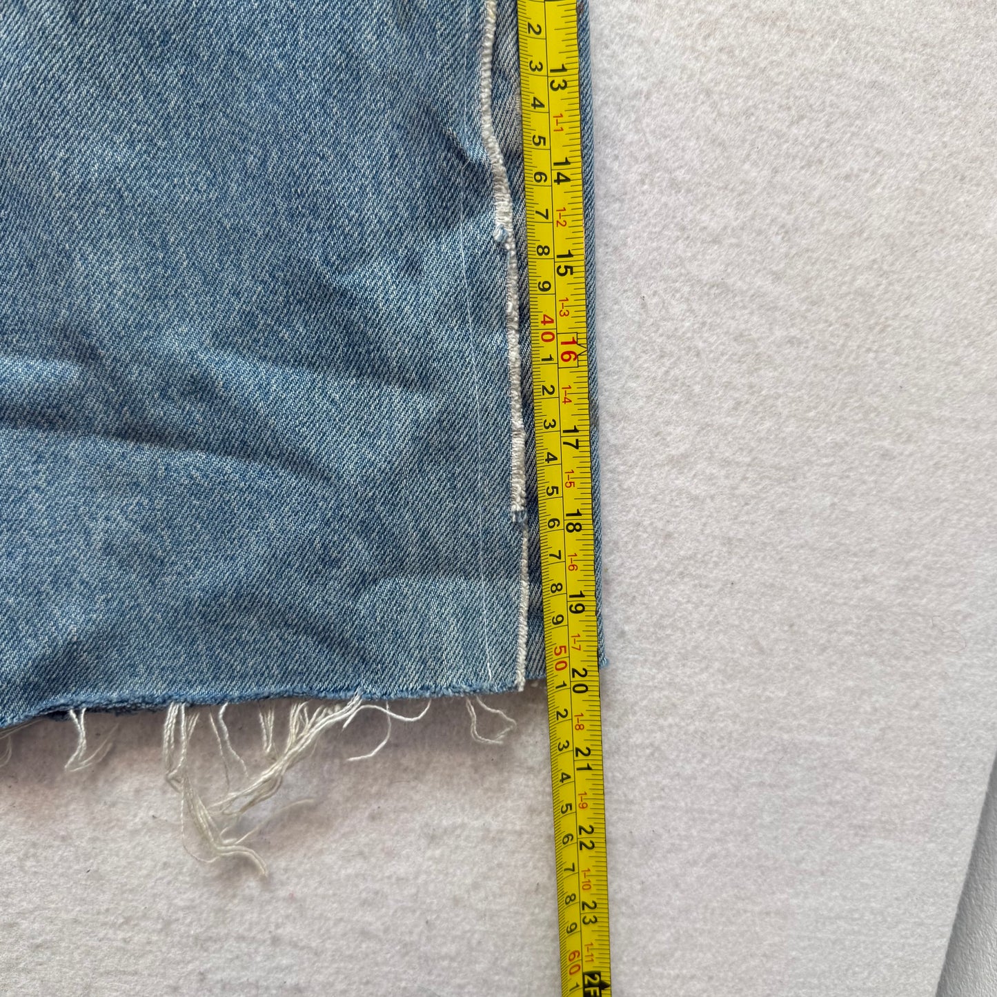 Kirkland Men's Medium Blue Denim Double Knee Cut-Off Shorts Frayed Hem Size 34