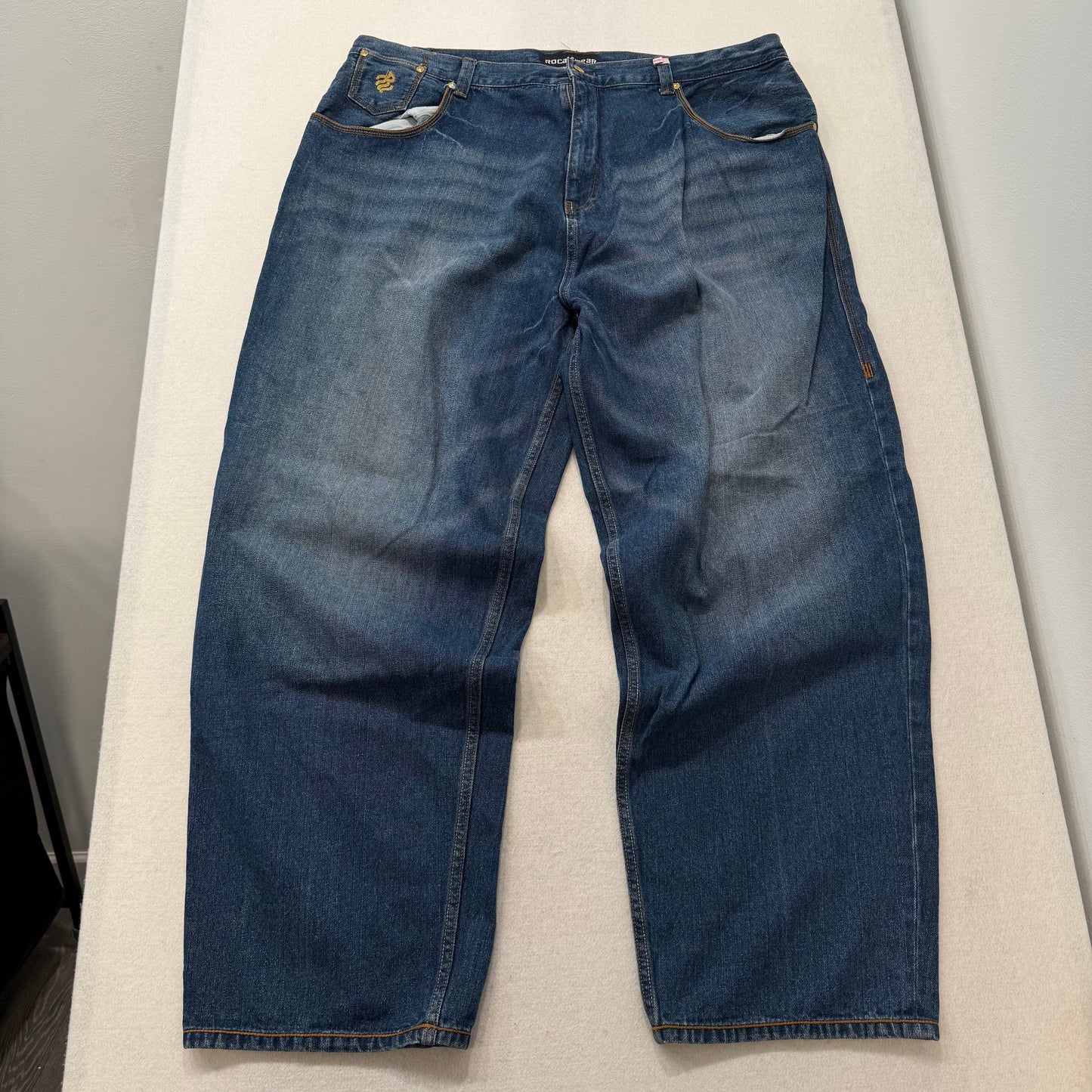Rocawear Medium Blue Denim Jeans Straight Leg Embroidered Logo 100% Cotton 46