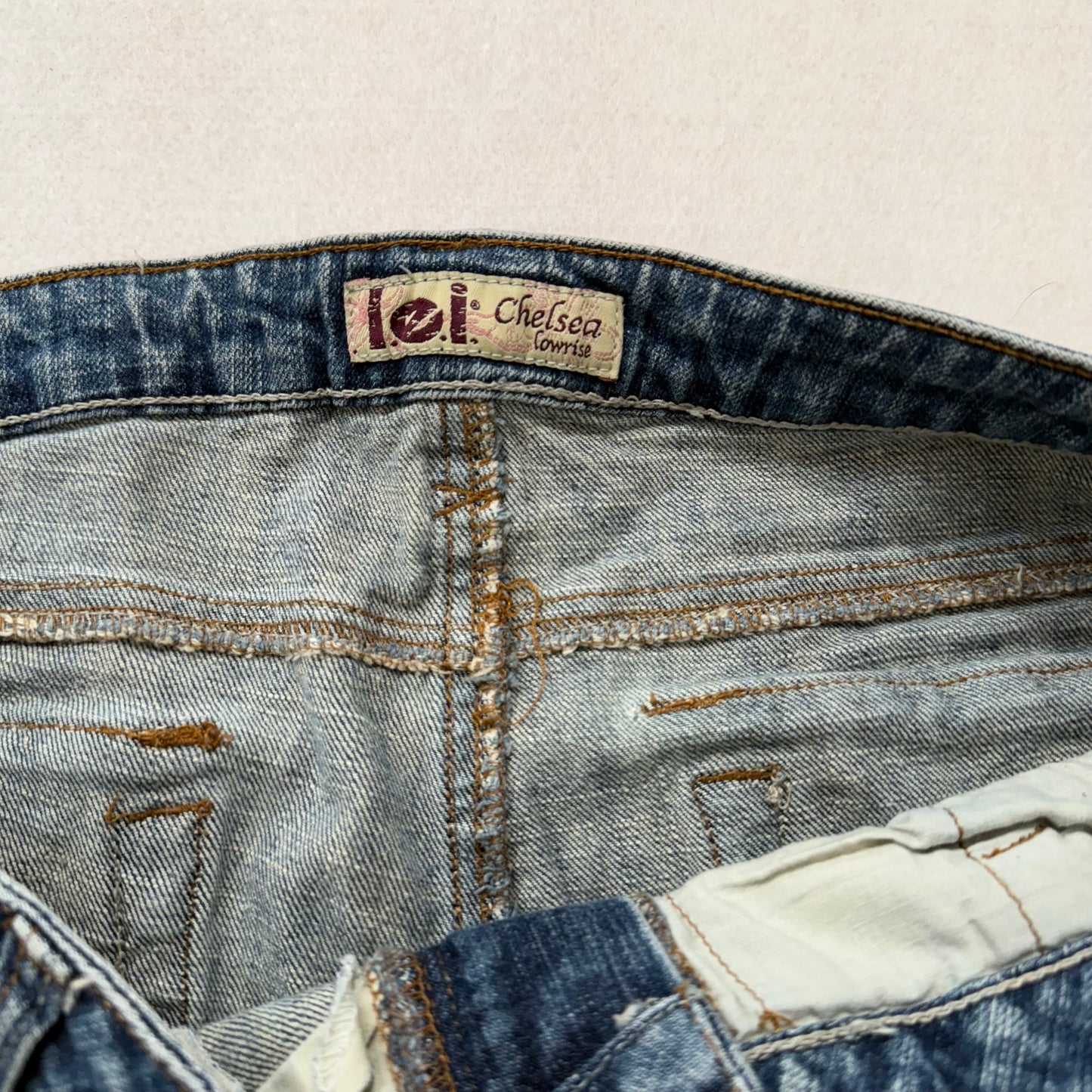 Vintage Chelsea Low Rise Blue Denim Jeans with Back Pocket Embroidery Size 15 - Clean Curriculums 