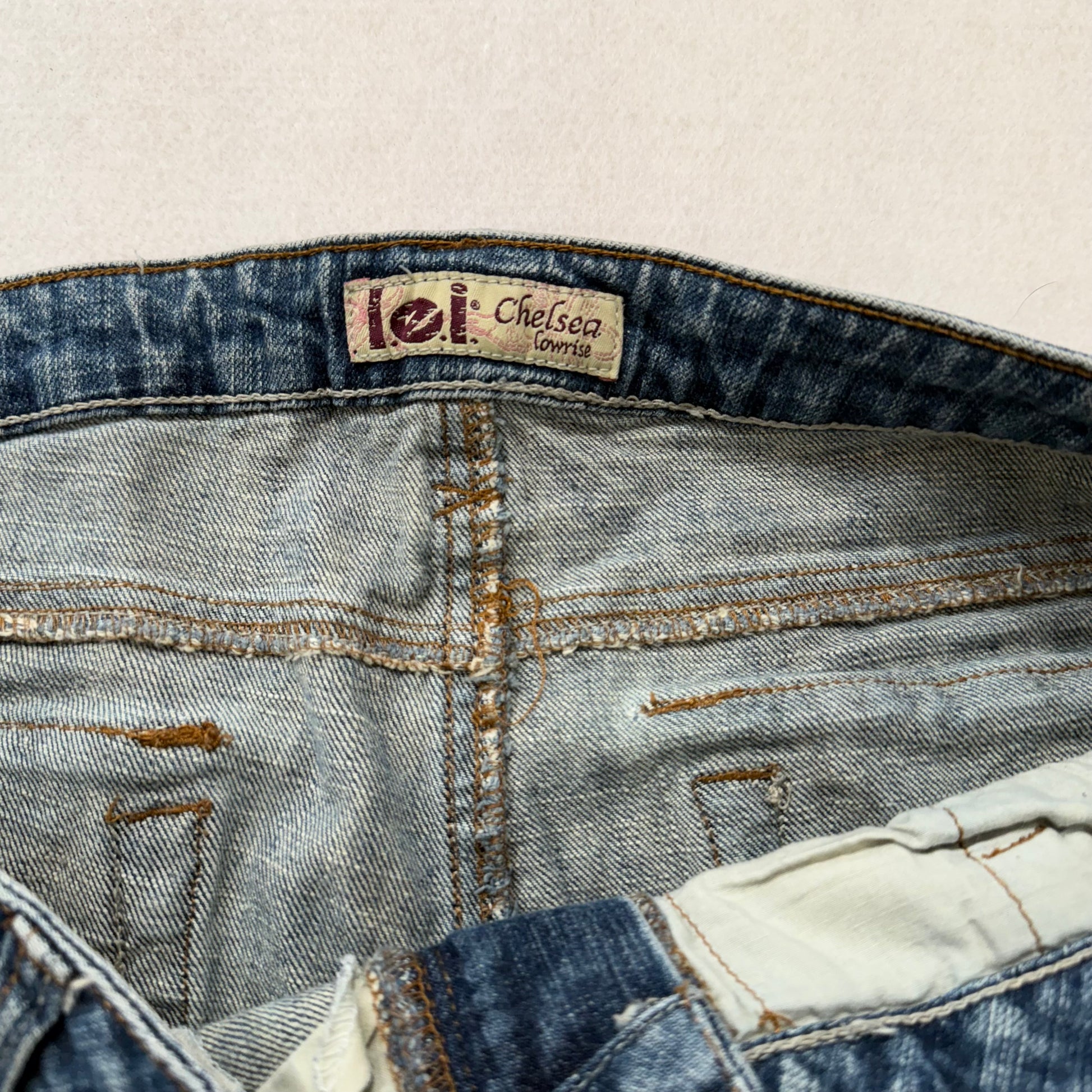 Vintage Chelsea Low Rise Blue Denim Jeans with Back Pocket Embroidery Size 15 - Clean Curriculums 