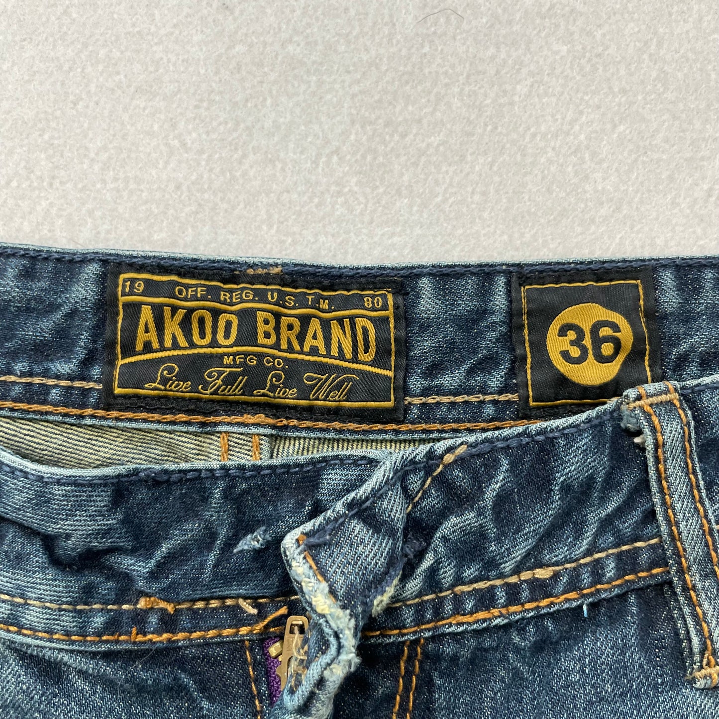 Akoo Brand Men's Blue Straight-Leg Distressed Ripped Knee Denim Jeans Size 36