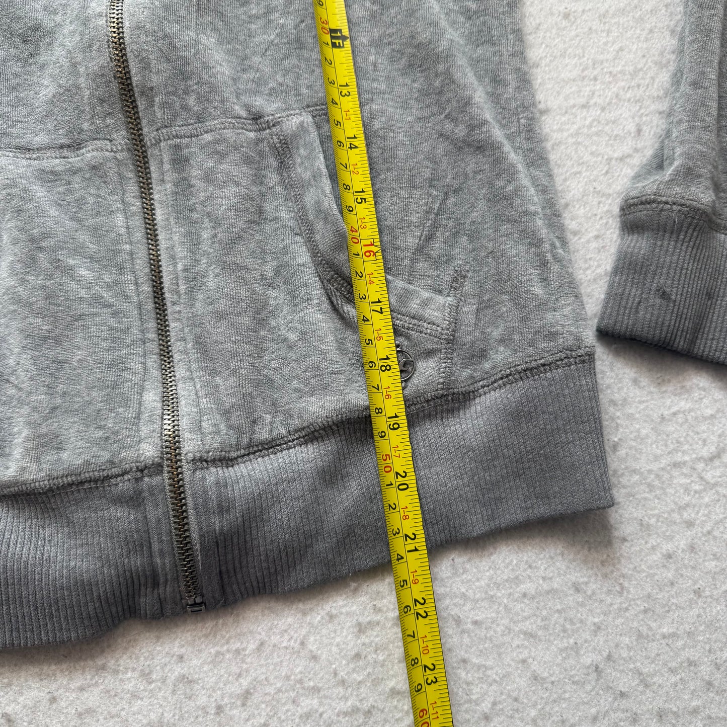 Hollister Women's Gray Velour Zip-Up Hoodie Kangaroo Pockets Loungewear Size XS