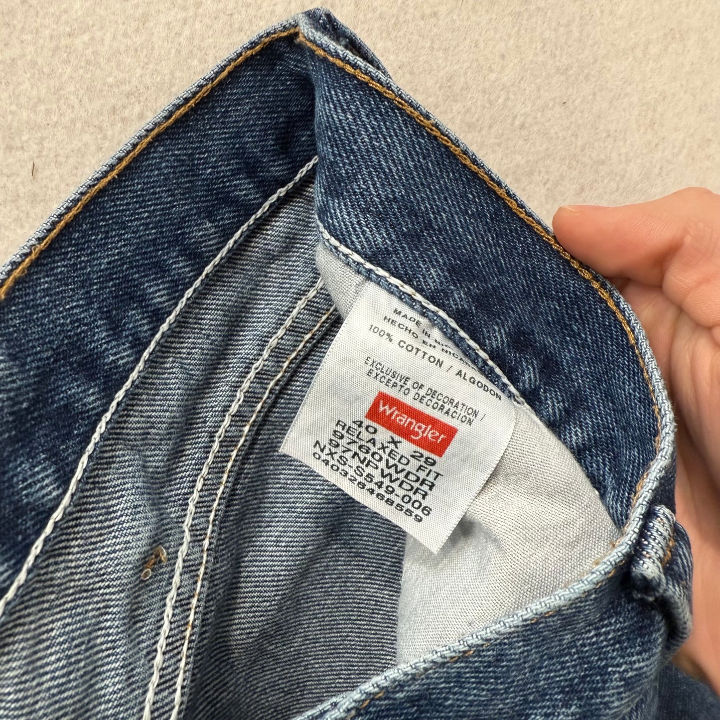 Wrangler Blue Denim Jeans Straight Leg Contrast Stitching Leather Logo Patch Size W40 L30