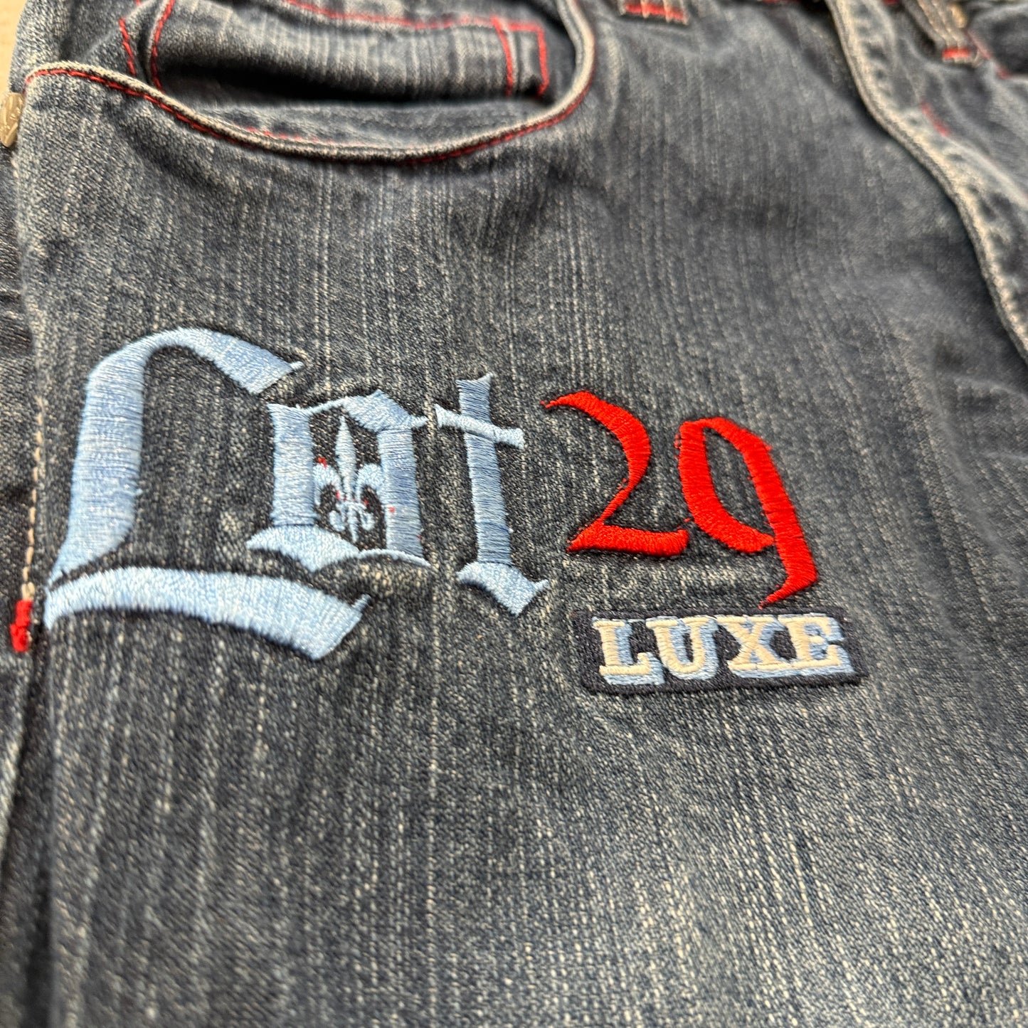 Vintage Lot 29 Luxe Men Blue Baggy Denim Jeans Looney Tune Daffy Duck Patch - 32