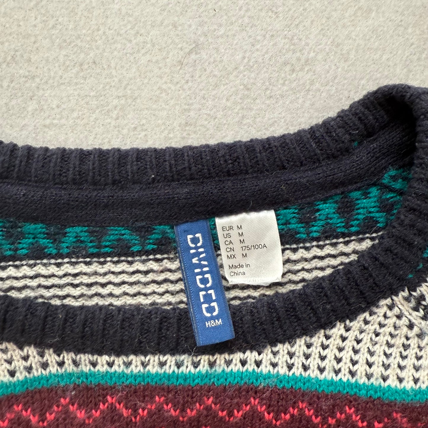 H&M Divided Women's Multicolor Ikat Print Knitted Sweater Isle Pattern Size M