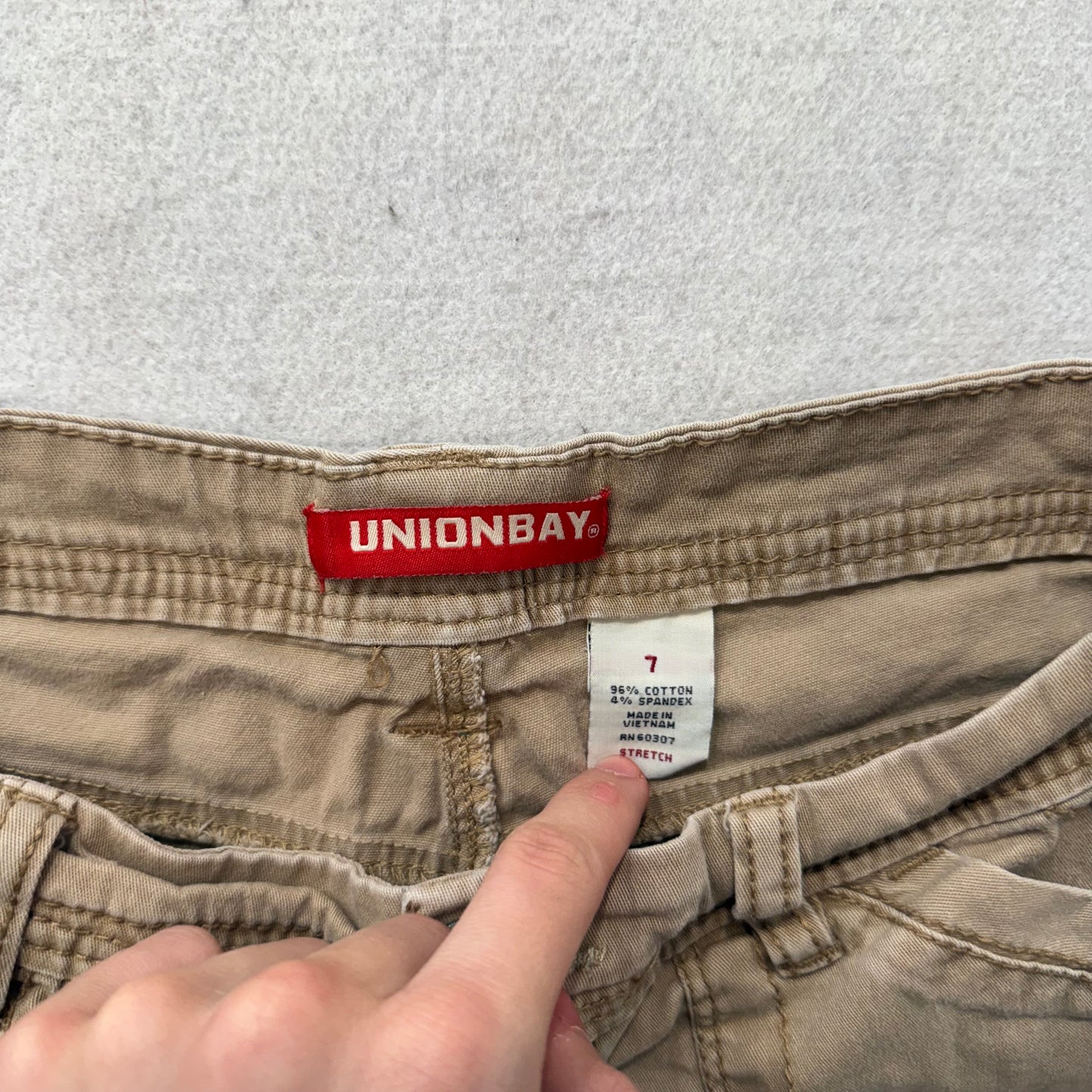 Unionbay Women's Tan Cotton Booty Shorts Diagonal Cargo Pocket Rolled Hem Size 7