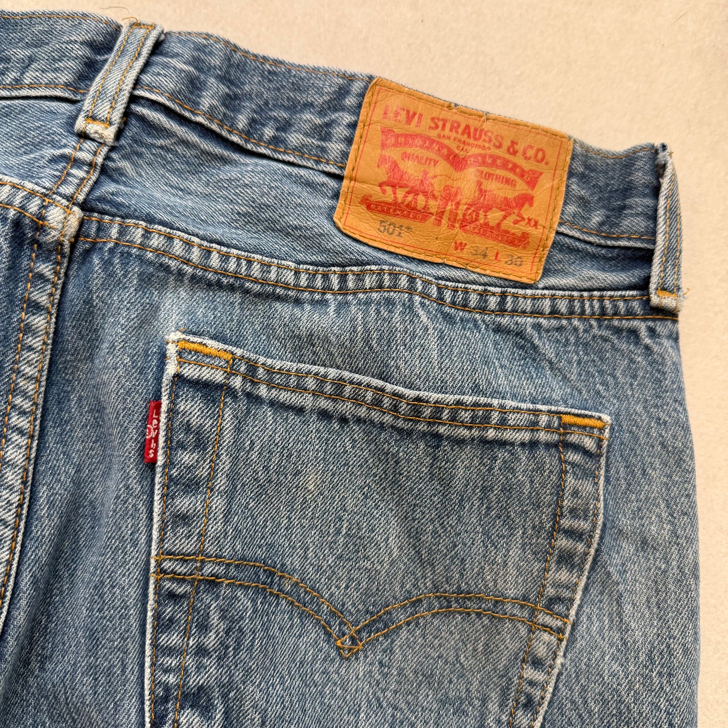 Levi's 501 Classic Original Fit Men's Blue Denim Jeans Button Fly Size 34x30