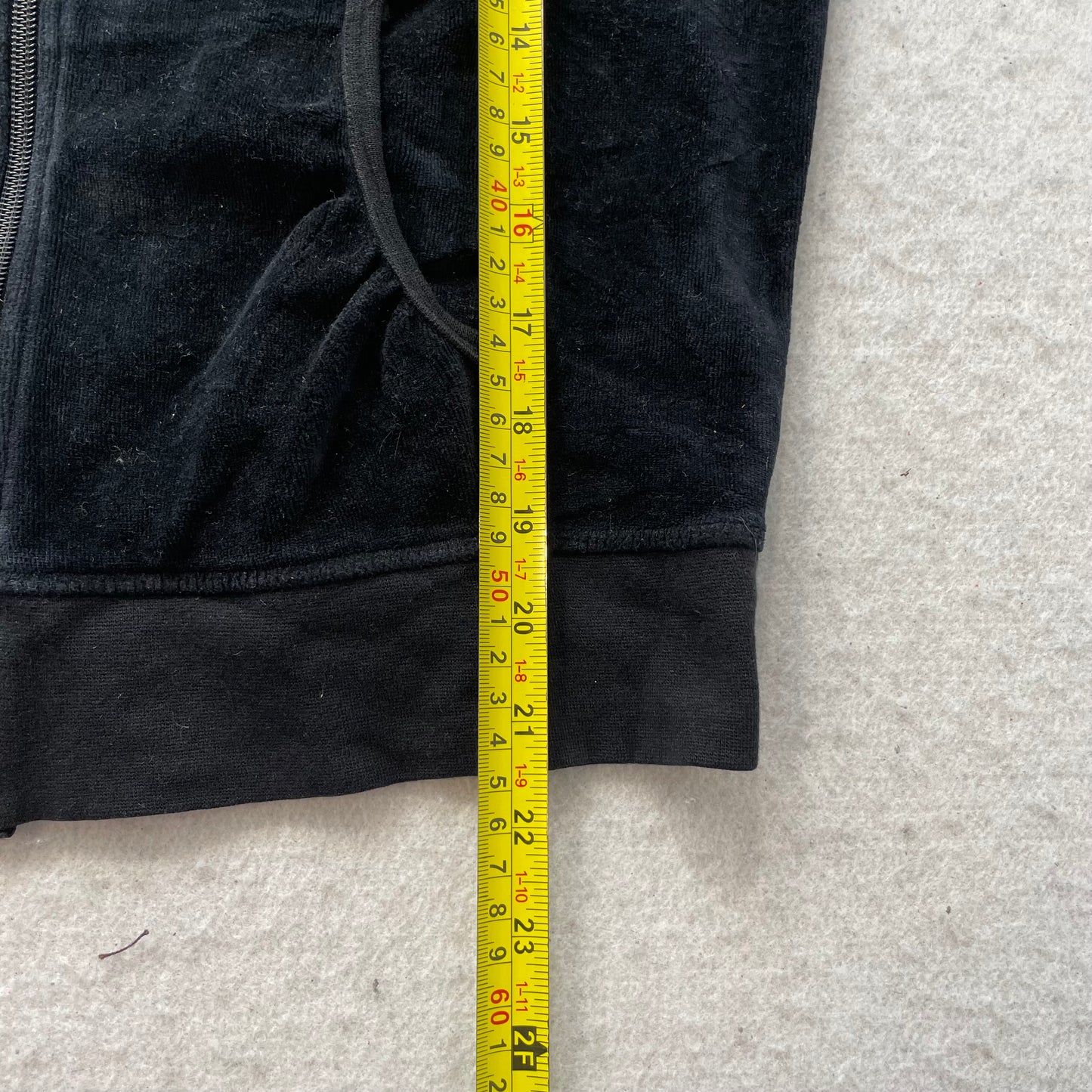 Juicy Couture Women's Black Velour Zip-Up Hoodie Loungewear Pockets Y2k Size XL