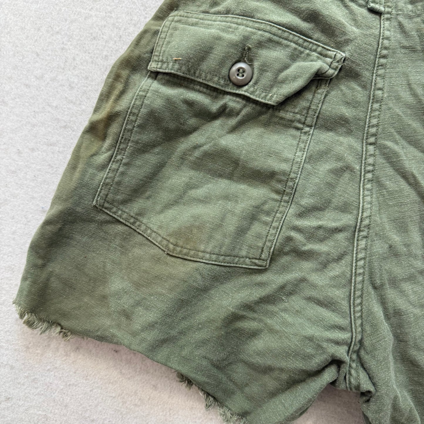 Vintage OG-107 Men Olive Green Type 1 Military Field Cut Off Shorts Army Size 28