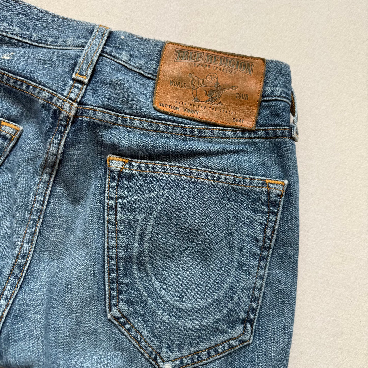 True Religion Men's Medium Wash Blue Denim Distressed Slim Fit Jeans Y2K Size 29