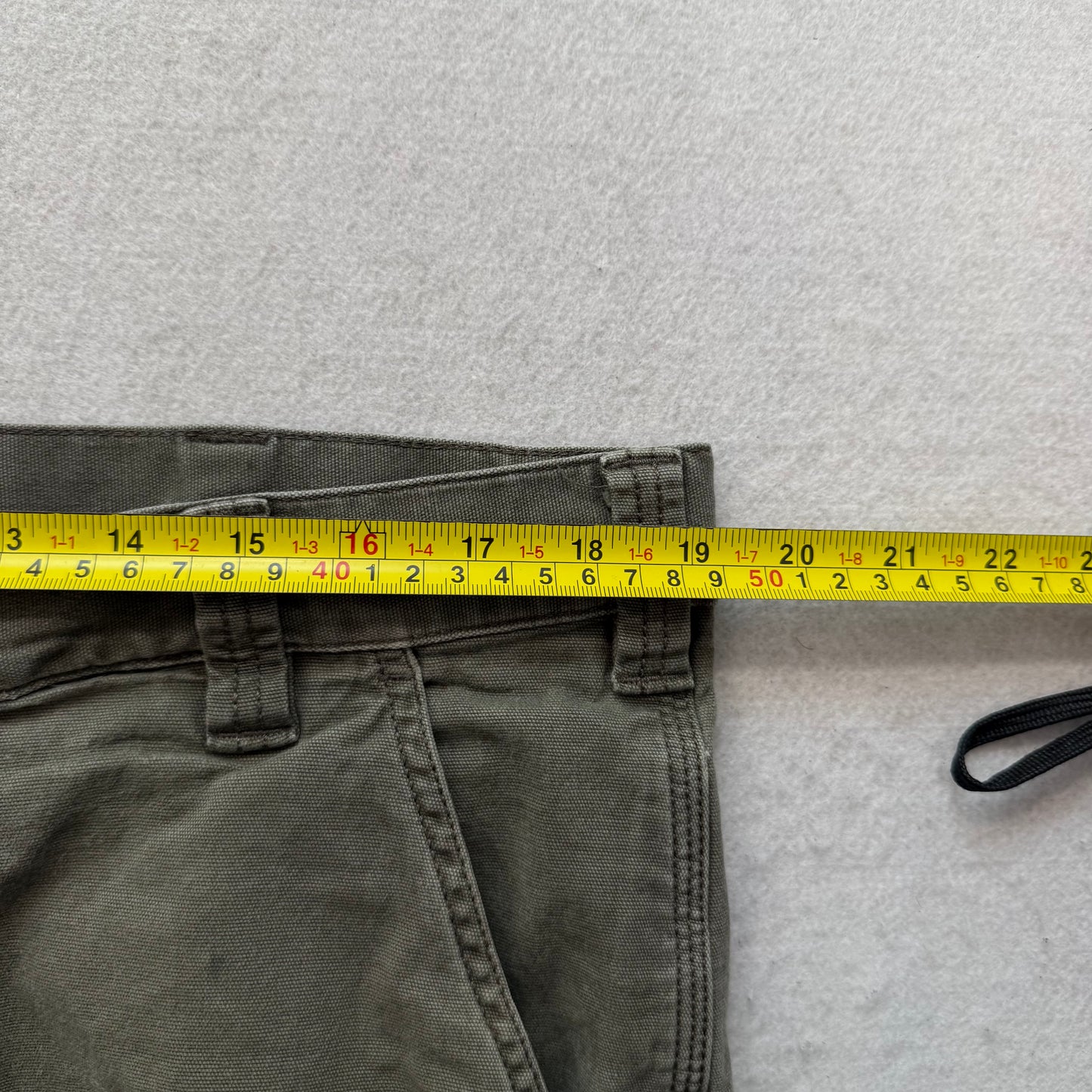 Carhartt Men Olive Green Canvas Relaxed Fit Carpenter Shorts Workwear Size 38x11