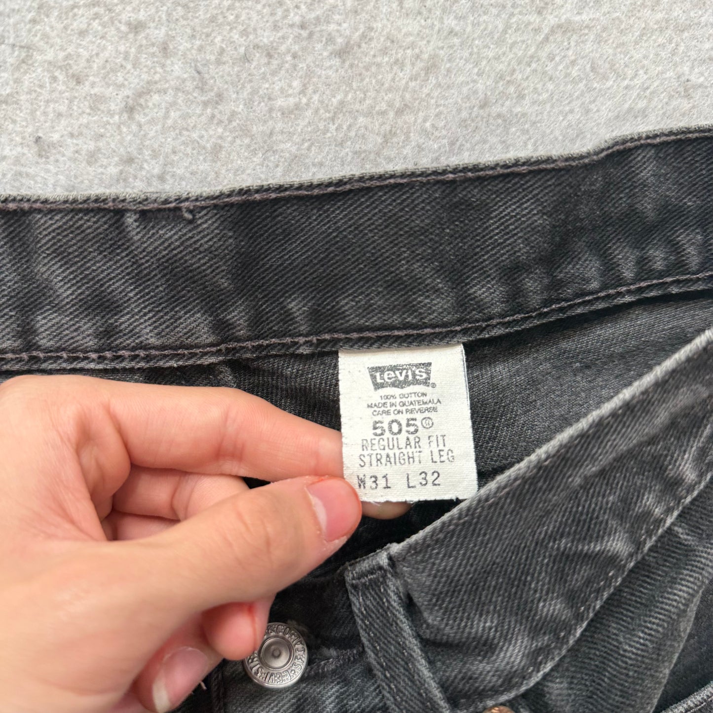 Levi's 505 Regular Fit Men's Black Denim Straight Leg Jeans Zip-Fly Size 31x32