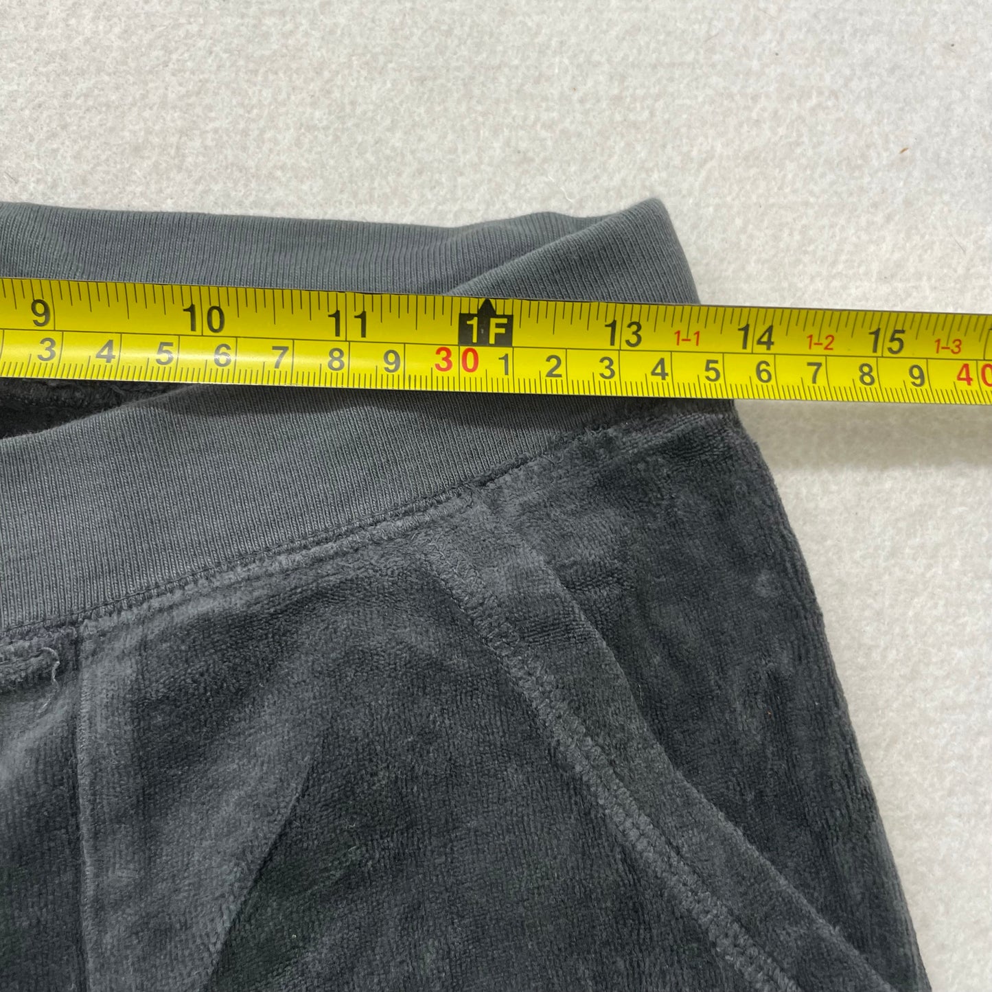 2003 Vintage Juicy Couture Women Charcoal Velour Flare Track Pant Pockets Size P