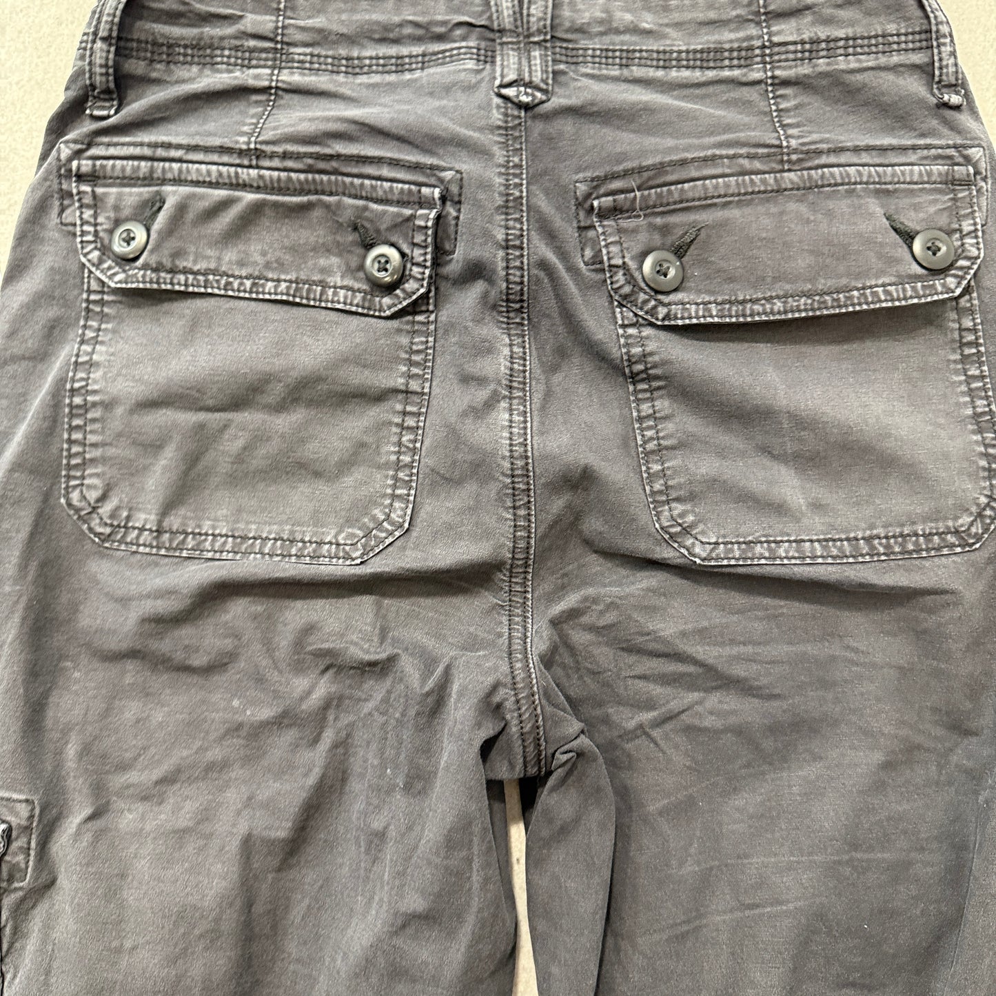 American Eagle Outfitters Women's Charcoal Gray Cargo Pant Utility Pocket Size 2