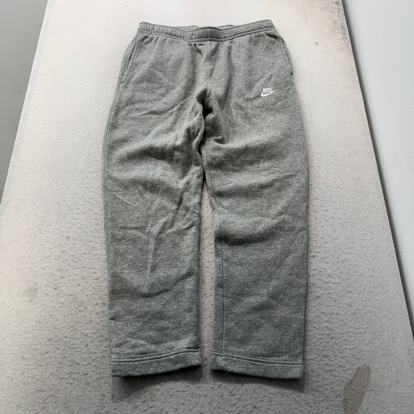 Nike Men's Grey Fleece Sweatpants Drawstring Pockets Loungewear Logo Size L