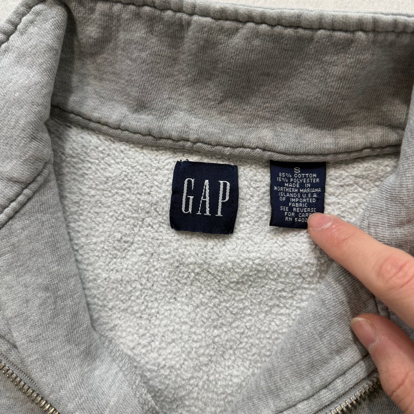 GAP gray cropped embroidered zip pullover size S