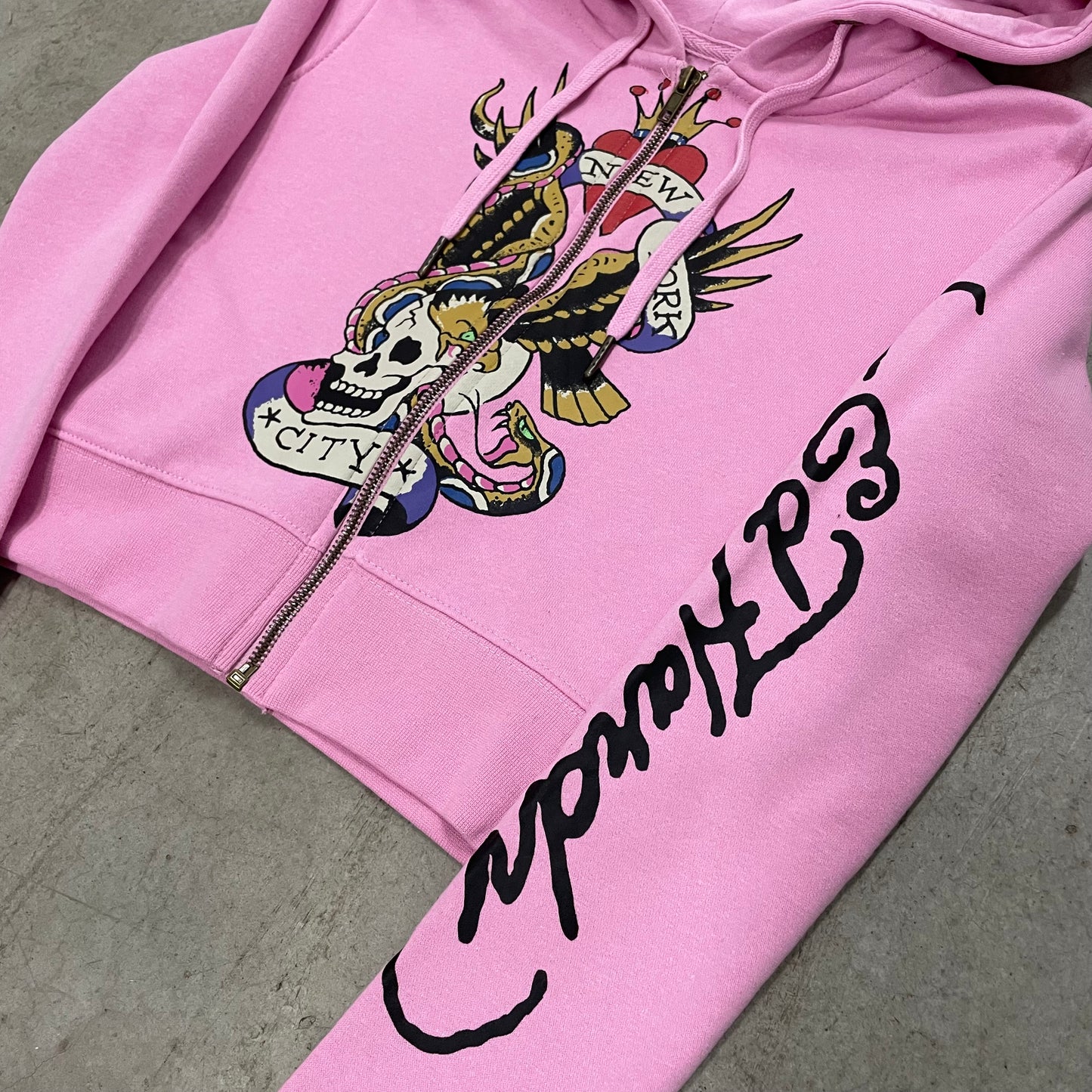 ED HARDY “Flying Skull” PINK CROPPED ZIP UP HOODIE - Clean Curriculums 