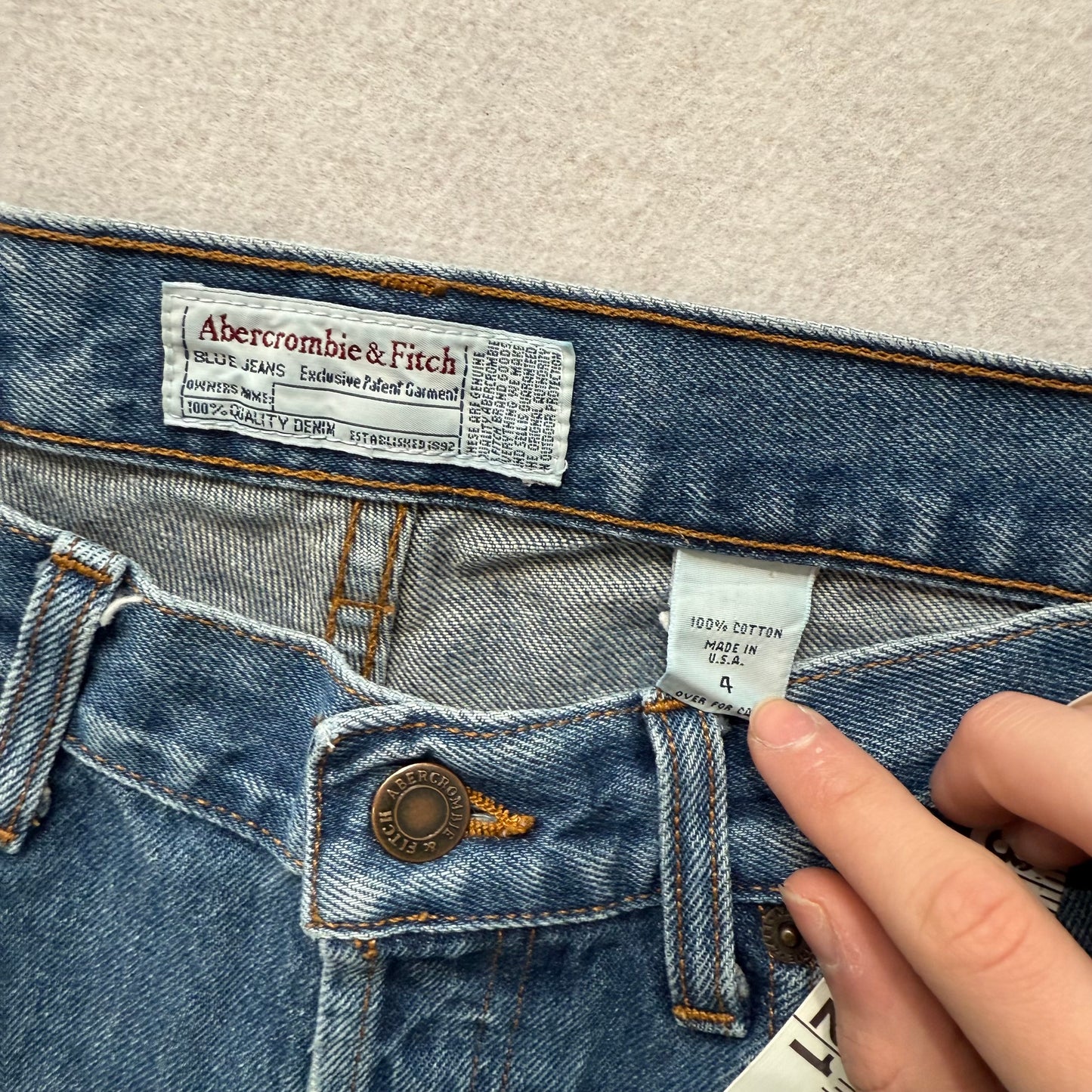 Abercrombie & Fitch blue denim shorts size 4