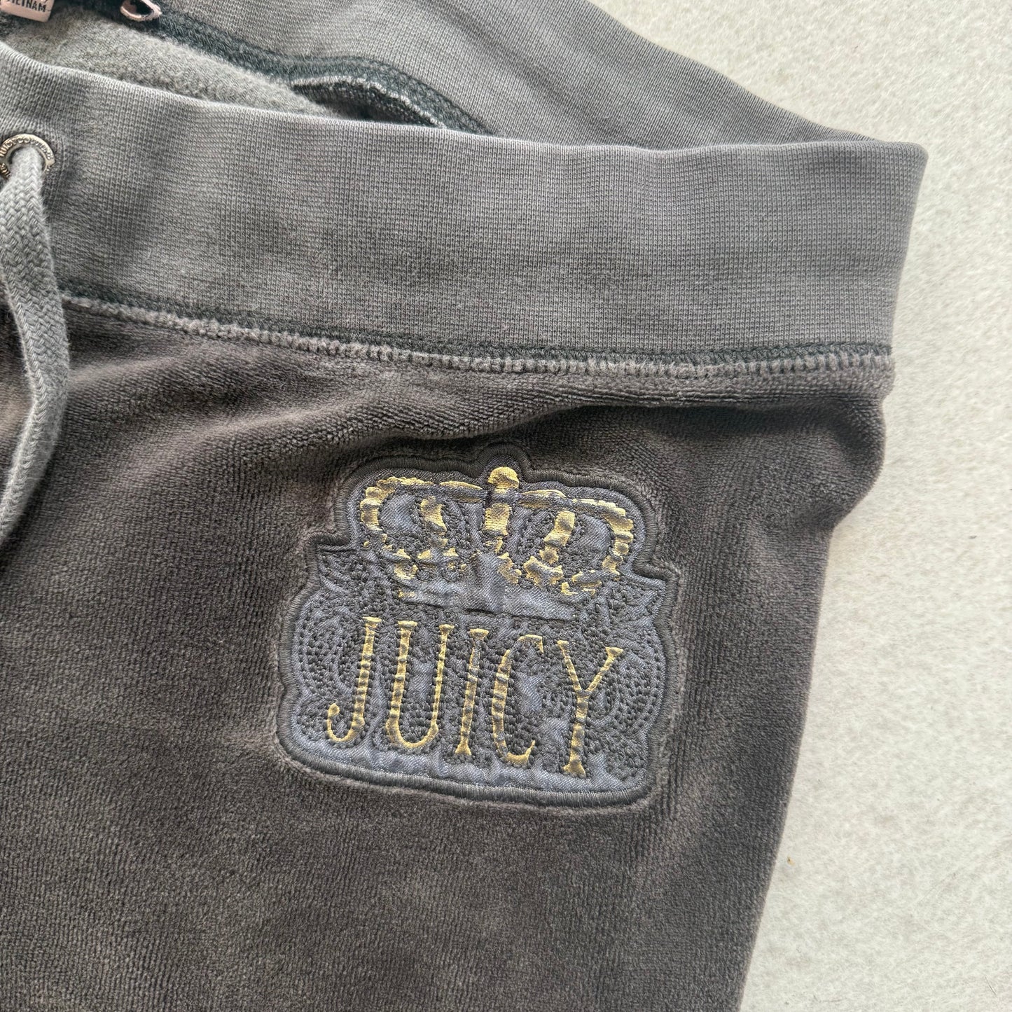 Juicy Couture Women's Charcoal Gray Velour Flare Track Pant Crown Graphic Size M