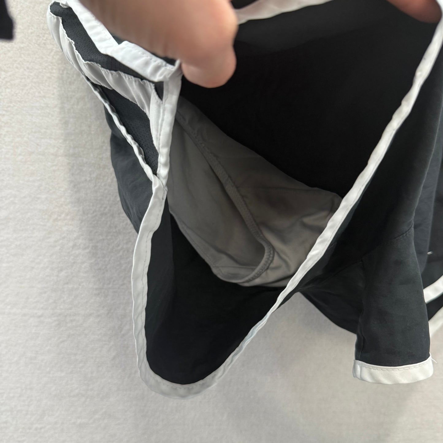 Nike Dri-FIT Tempo Women's Black Running Shorts Sportswear Swoosh Logo Size S