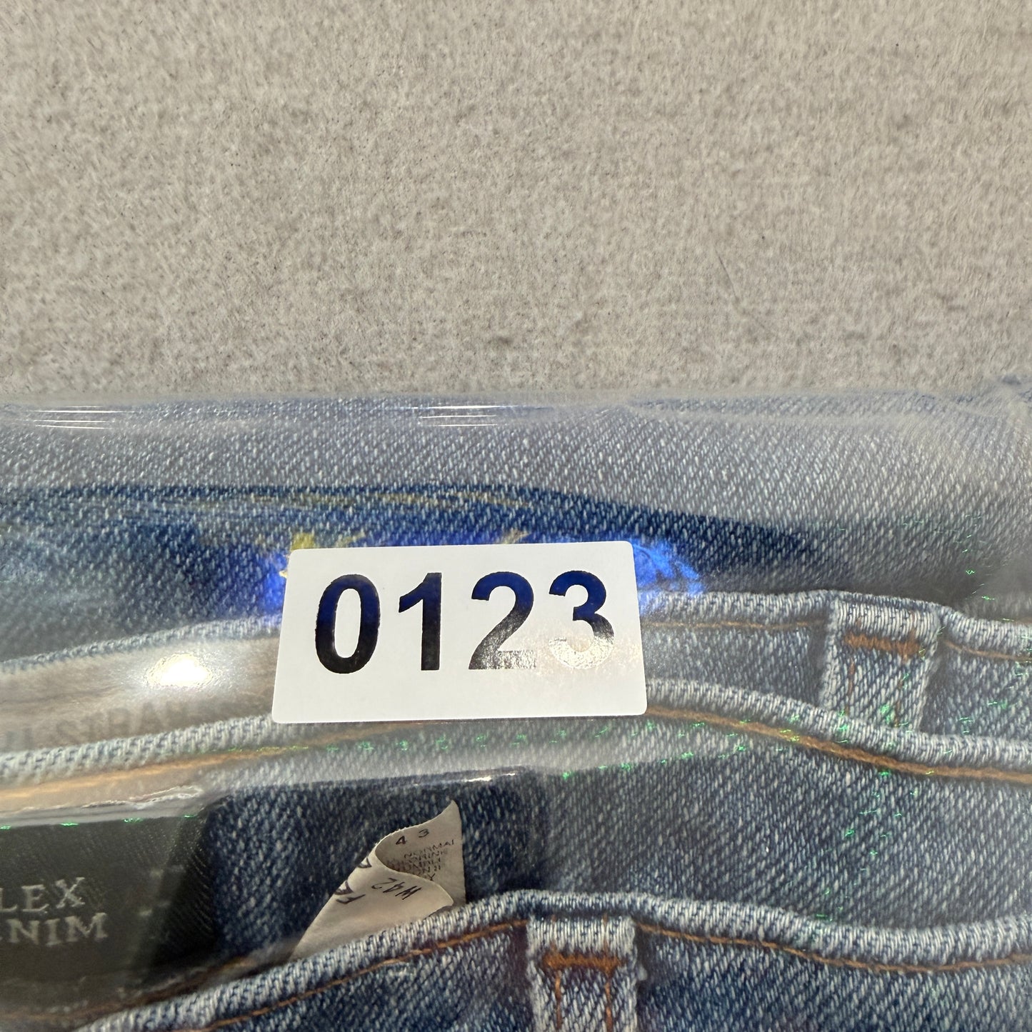 Vintage Levi's Strauss Signature Flex Denim Men's Blue Straight Jeans - W42xL32