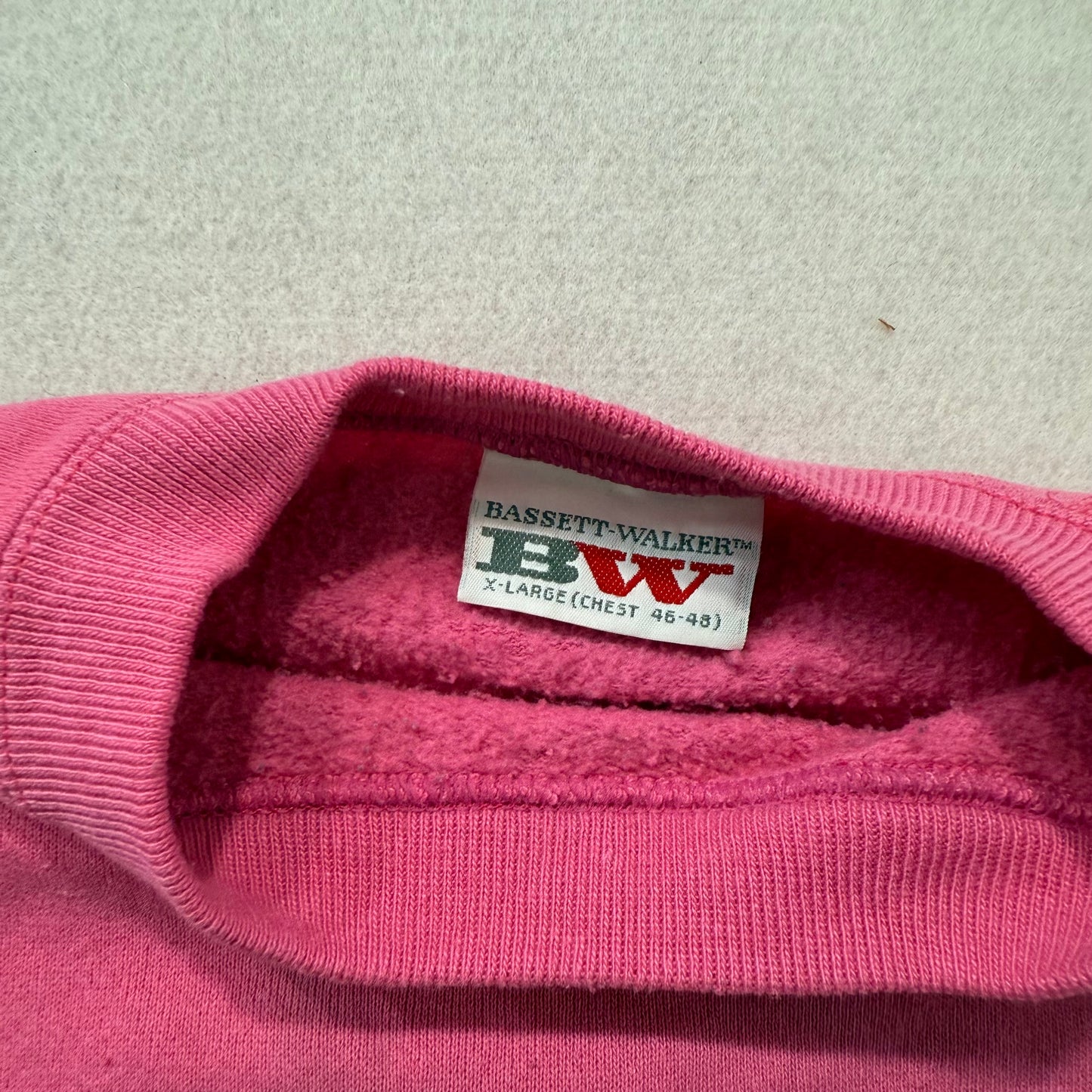 Vintage Bassett-Walker Pink Raglan Crewneck Sweatshirt Size XL
