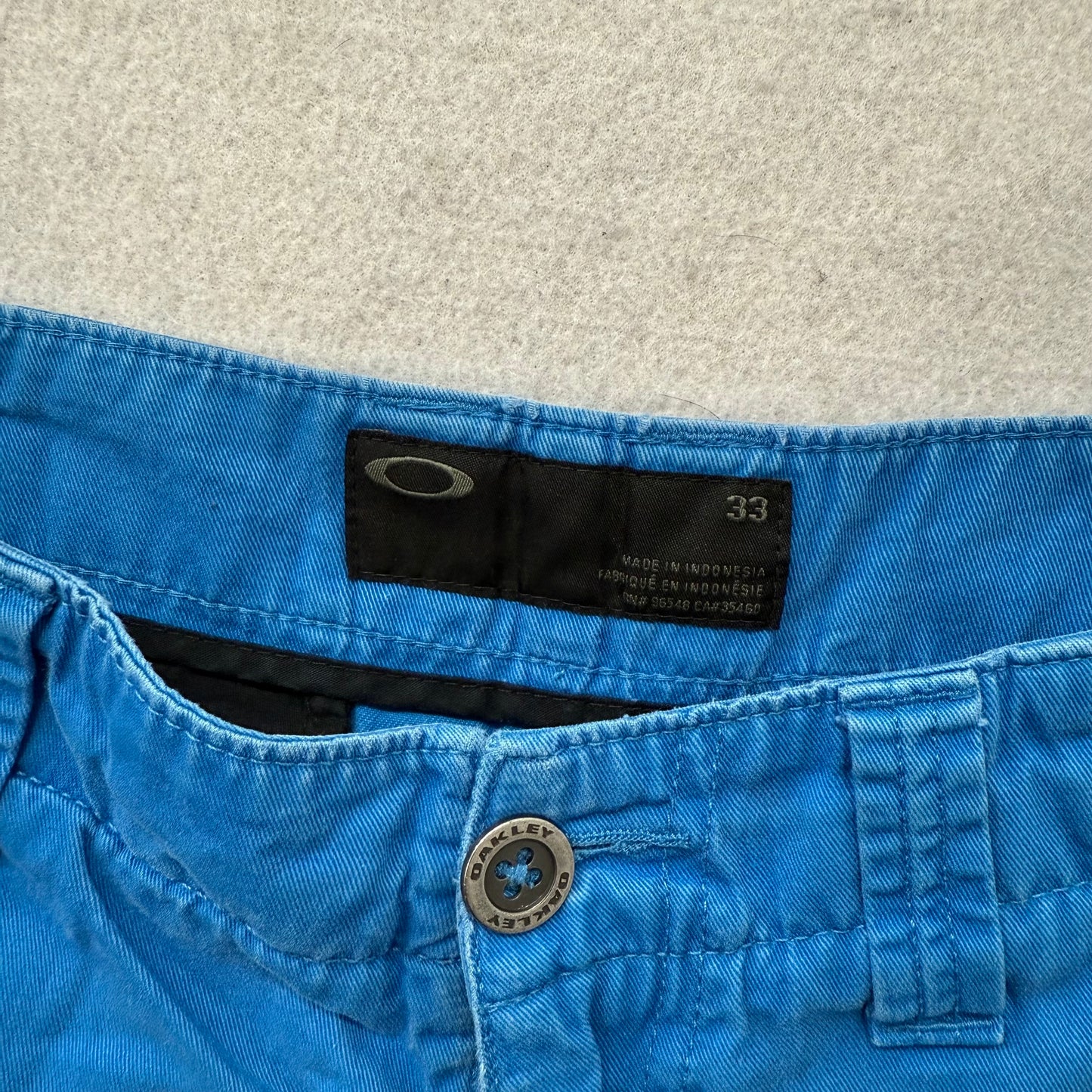 Oakley Men's Bright Blue Cotton Blend Chino Shorts Zip Fly Pockets Logo Size 33