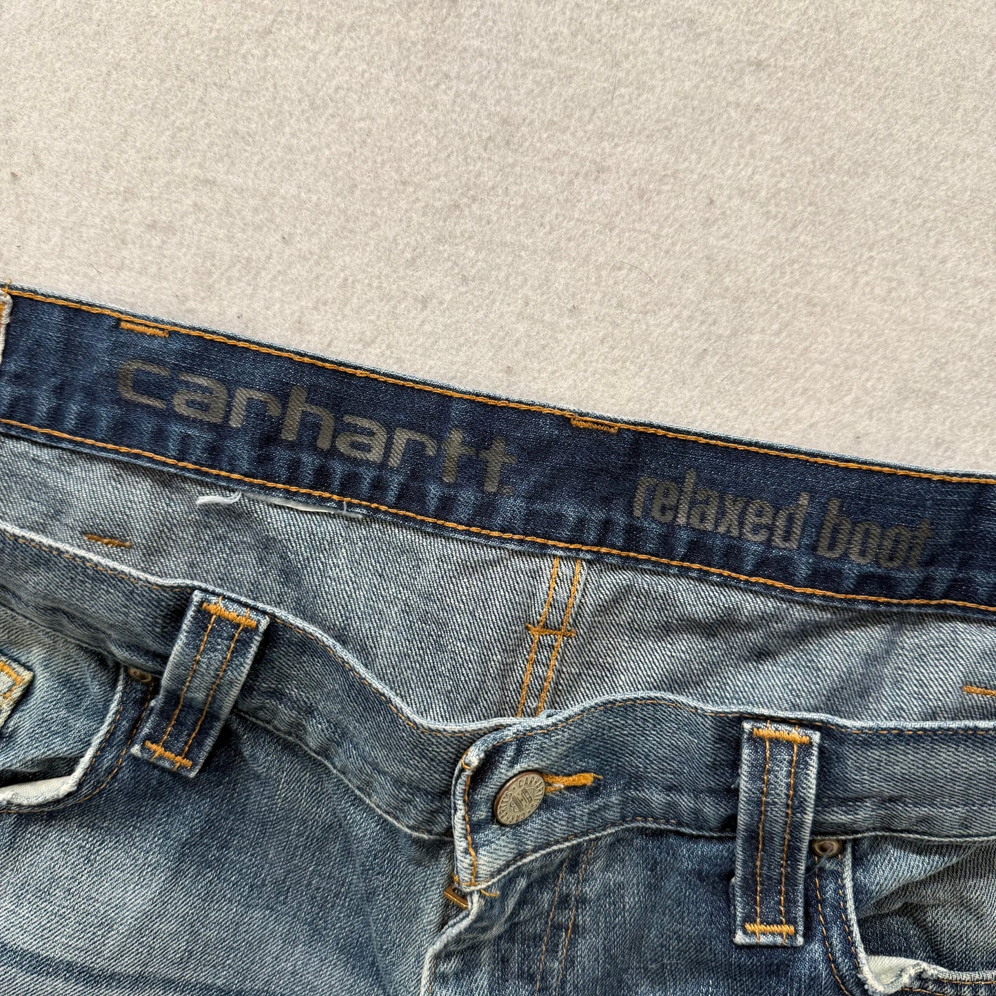 Carhartt Men's Medium Wash Blue Denim Relaxed Bootcut Jeans Raw Hem Y2K Size 40