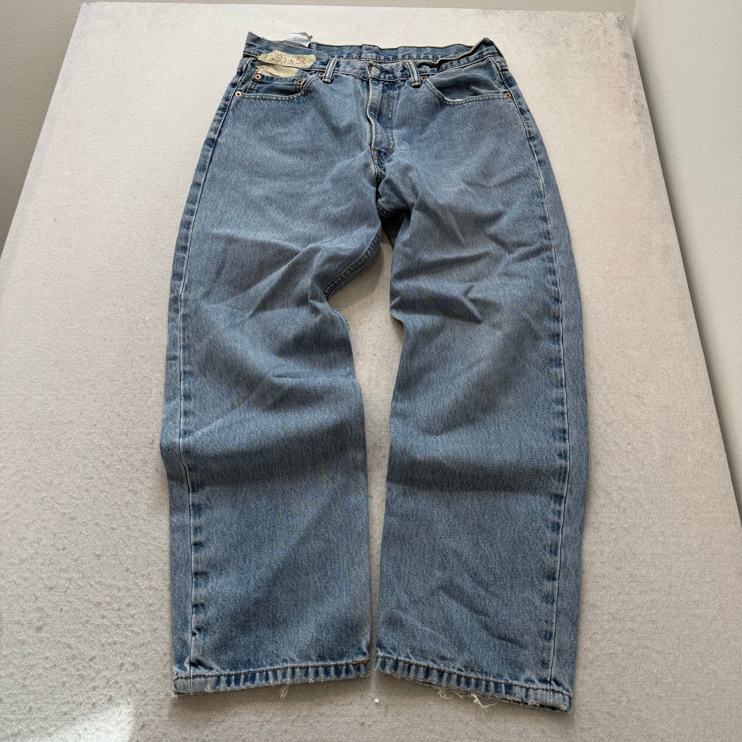 Levi's 550 Classic Relaxed Fit Men's Blue Light Wash Denim Jeans Size 34x30