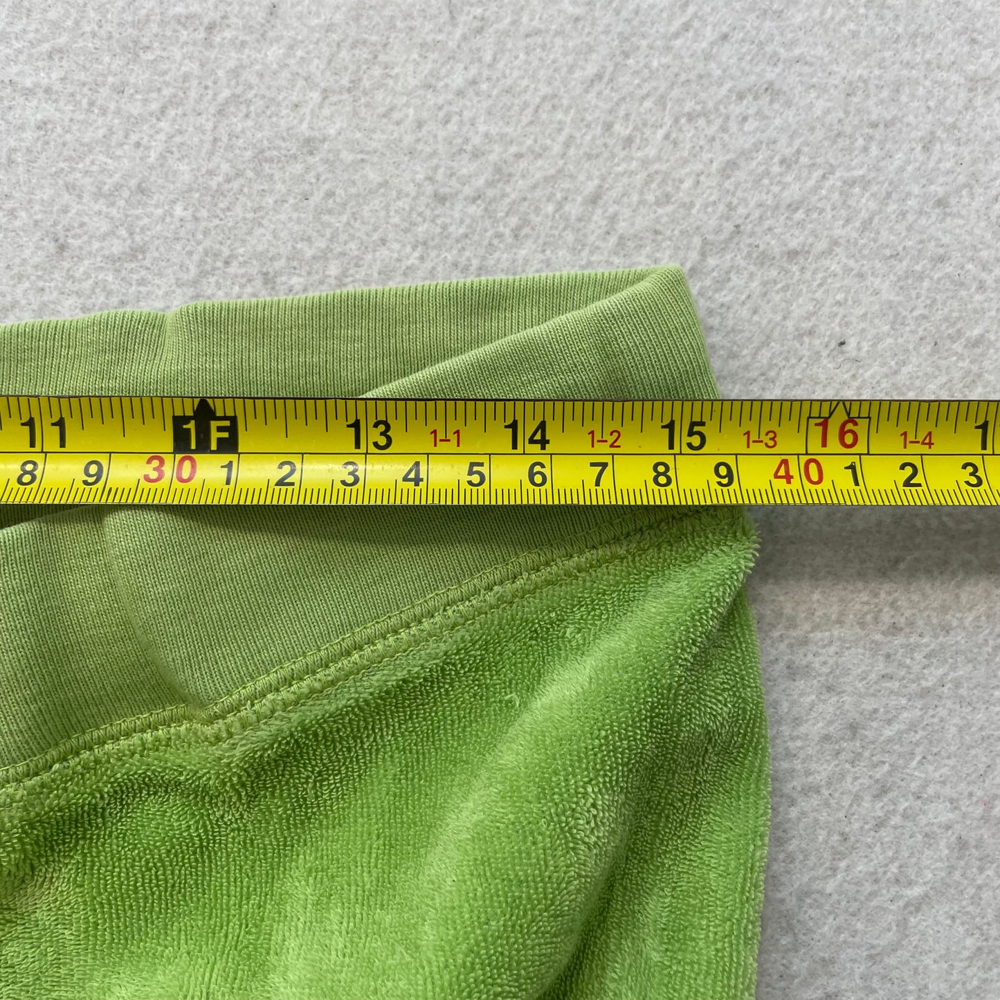 2003 Vintage Juicy Couture Women's Apple Green Terry Cloth Flared Track Pant - S