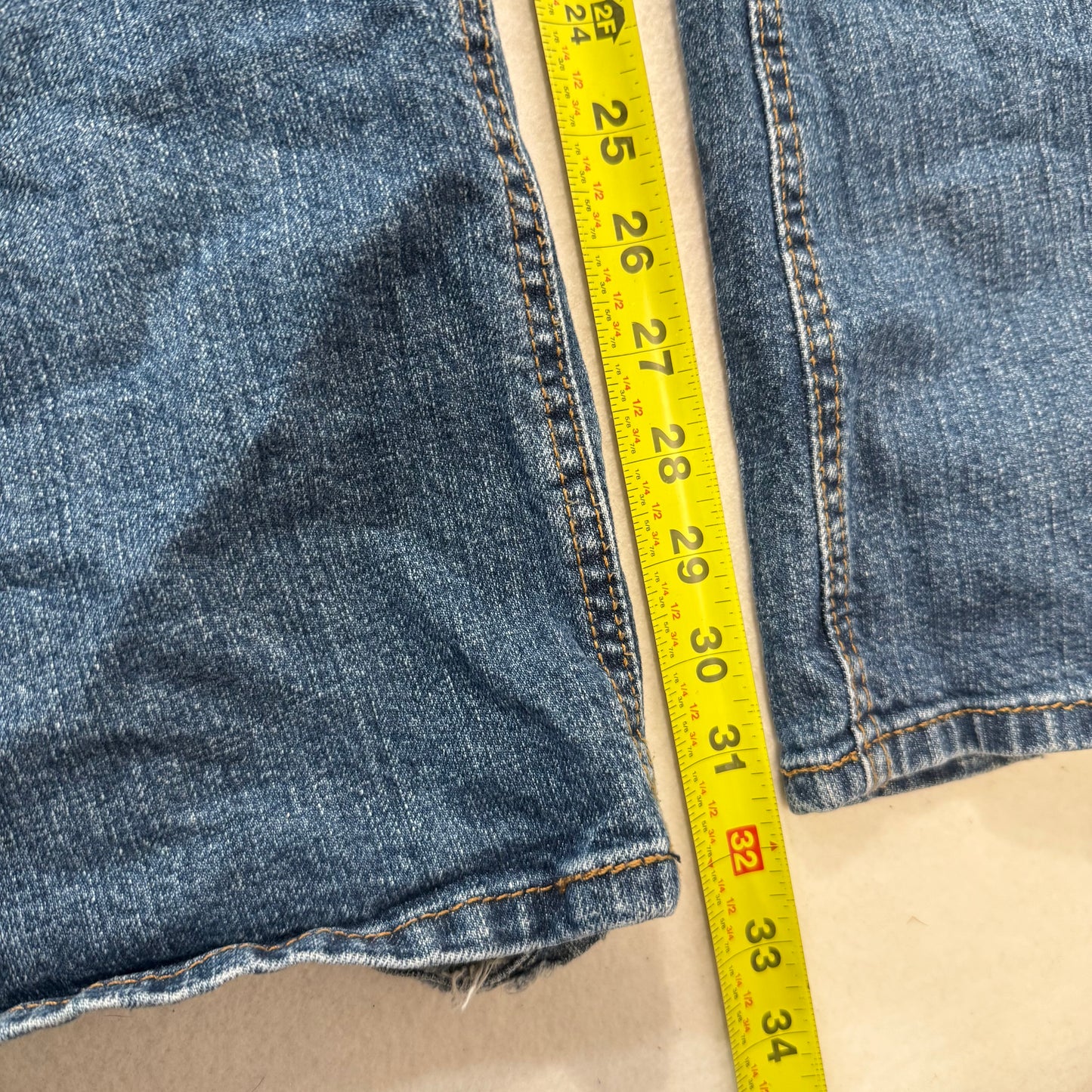 Levi’s Signature Bootcut Blue Denim Jeans Y2K Classic Straight Leg Pants
