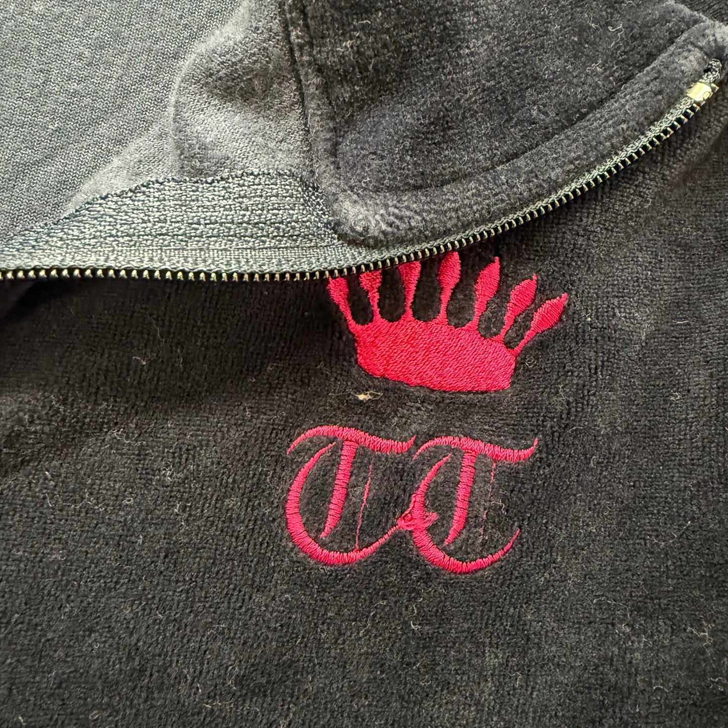 Vintage Juicy Couture pink embroidery navy velour jacket size XL