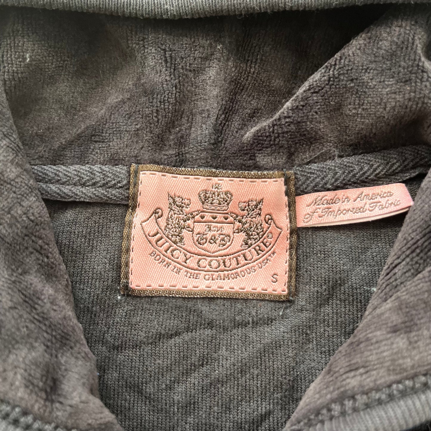 Vintage Juicy Couture Women Black Velour Zip-Up Hoodie Loungewear Pockets Size S